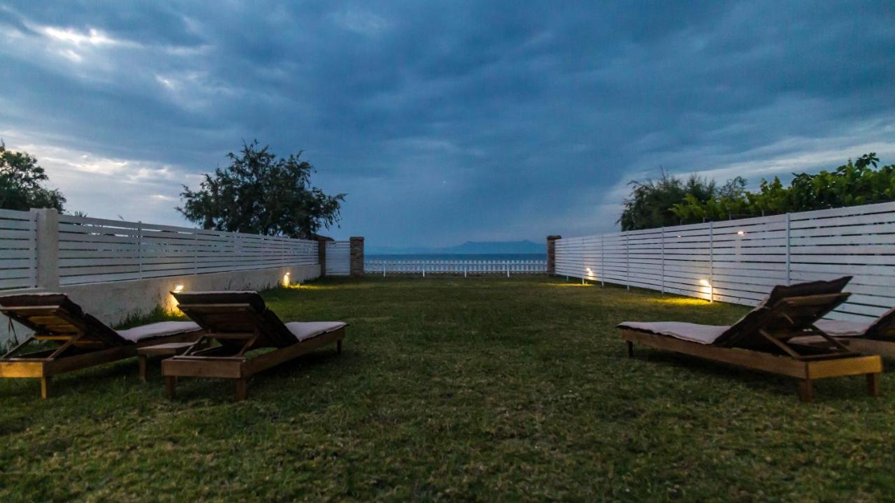 Terracotta Beach House Лефкими Экстерьер фото
